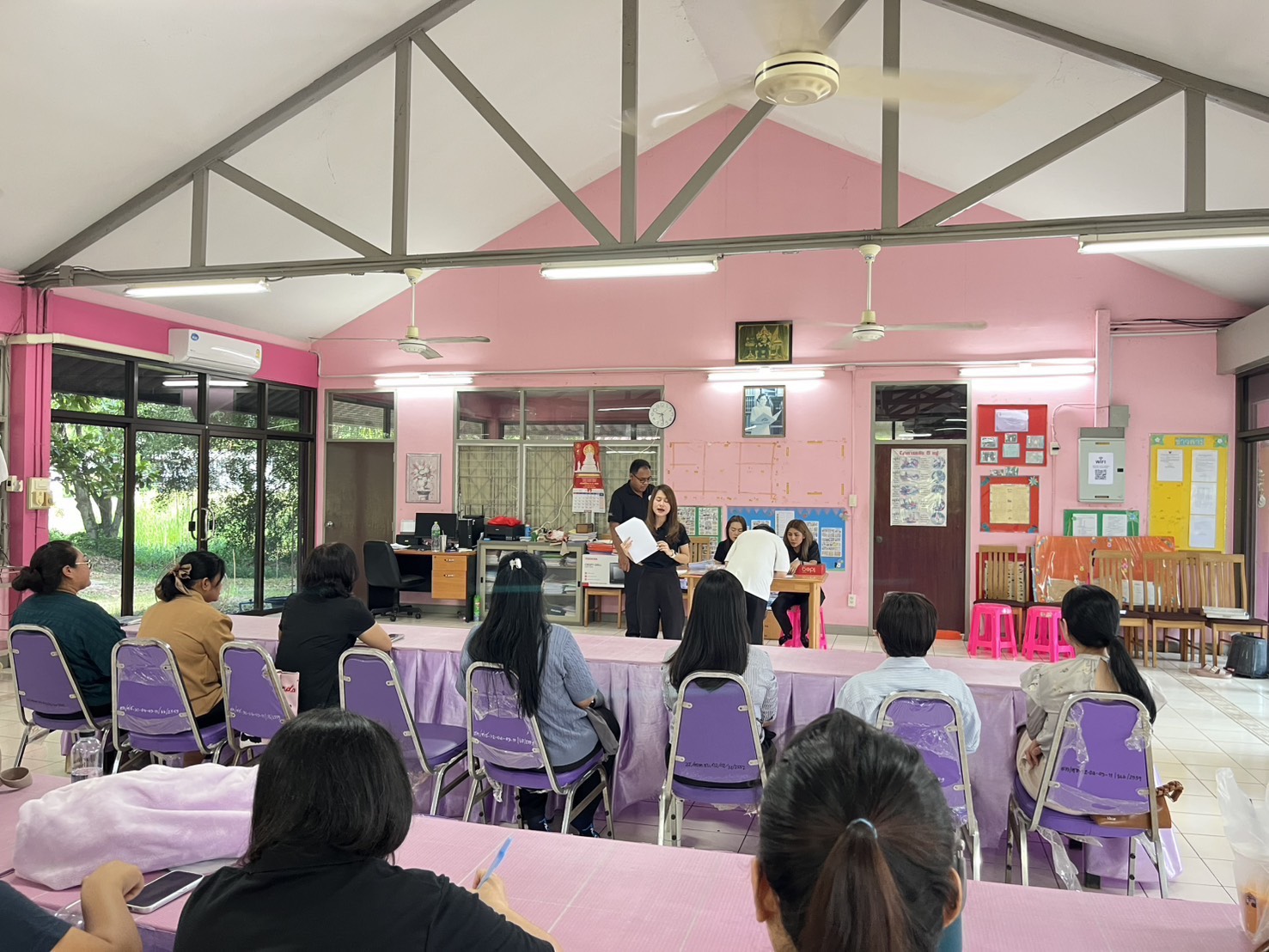 รับรายงานตัวและปฐมนิเทศผู้เข้ารับการฝึกอบรมอาชีพ