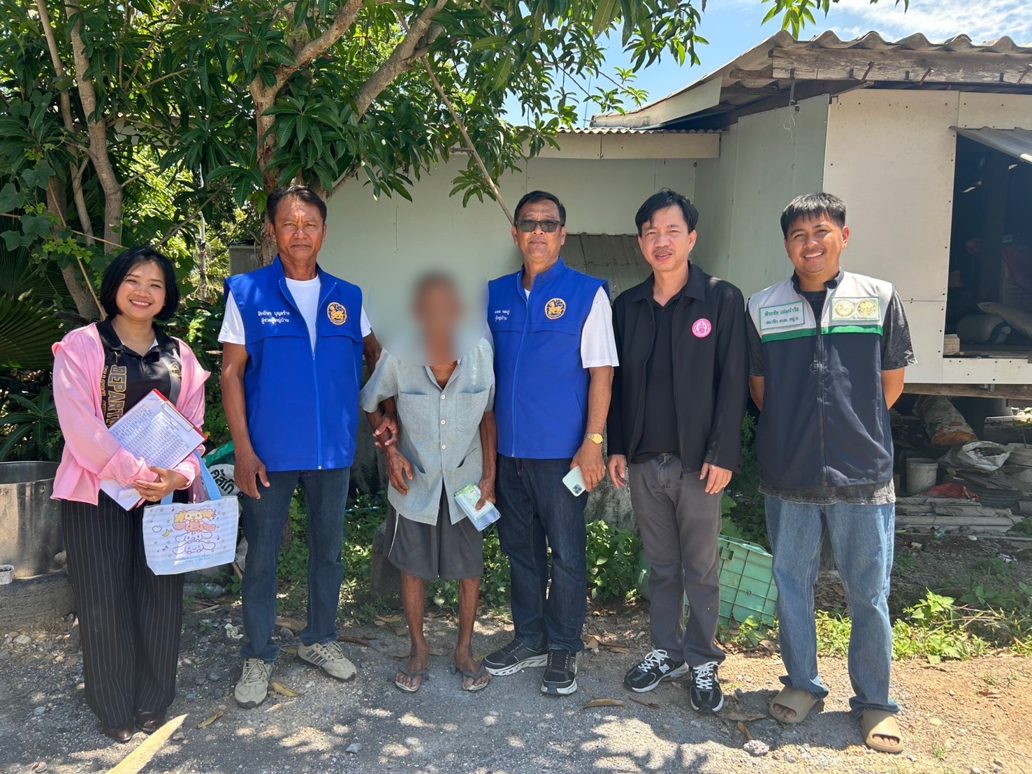 ลงพื้นที่เยี่ยมบ้านผู้ประสบปัญหาทางสังคม พื้นที่ตำบลโคกเพลาะ อำเภอพนัสนิคม จังหวัดชลบุรี