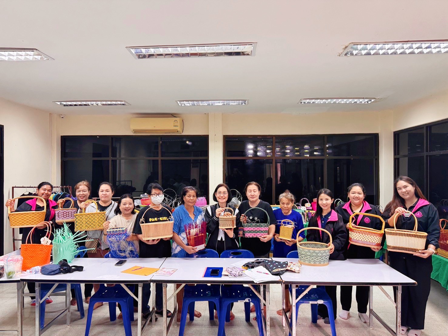 ลงพื้นที่ติดตามผลการดำเนินงานกลุ่มสตรีและครอบครัว กิจกรรมสนับสนุนการรวมกลุ่มประกอบอาชีพ พื้นที่จังหว…
