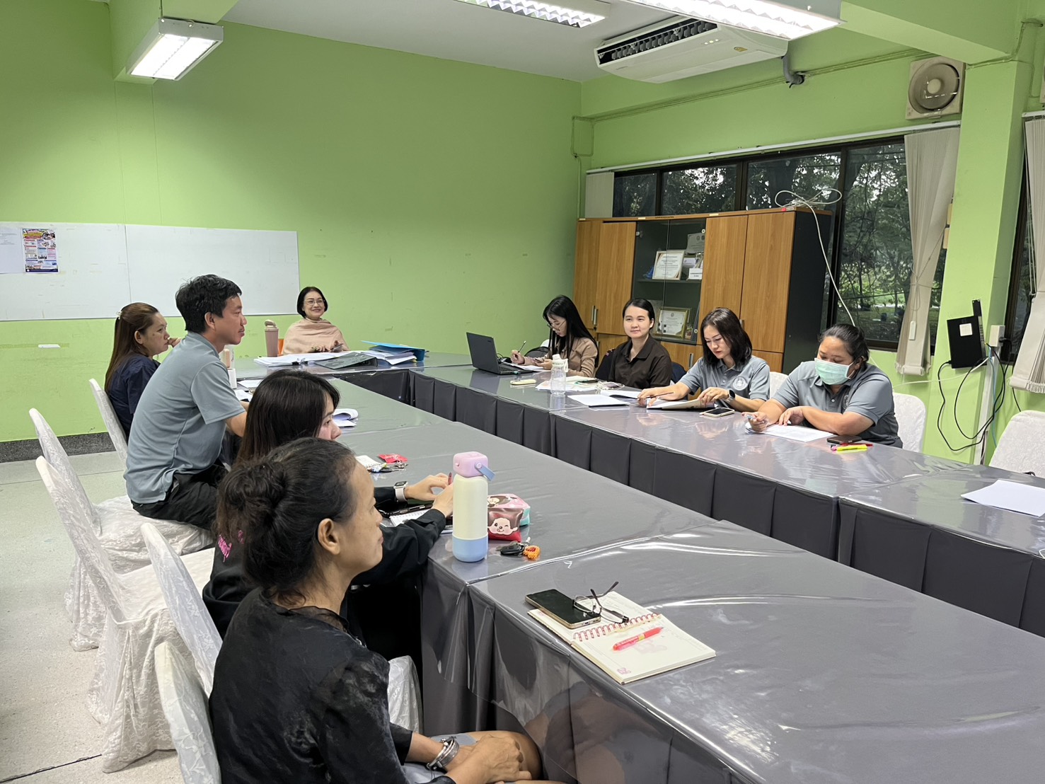 ประชุมคณะทำงานการขับเคลื่อนศูนย์แห่งการเรียนรู้ครบวงจรด้านตรีและครอบครัว (Learning Center) ในสถาบัน …